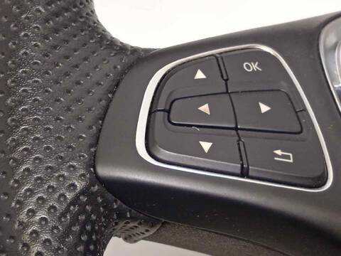 Foto 3ª: Volante Mercedes Clase G 230 GLA 180 156.942) 122CV 90KW [270910] (2018)