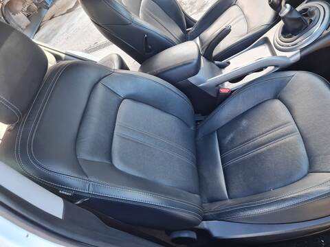 Foto 3ª: Asientos Traseros Kia Sportage EMOTION 4X2 116CV 85KW [D4FD] (2015)
