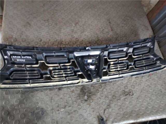 Foto 3ª: Rejilla Delantera Dacia Duster 1.5 PRESTIGE [1.5 LTR. - 85 KW BLUE DCI DIESEL FAP CAT] [K9K 872]