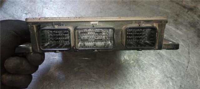 Foto 3ª: Centralita Motor ECU Renault Megane 1.5 DCI II (BM0/1_, CM0/1_) [K9K 724]