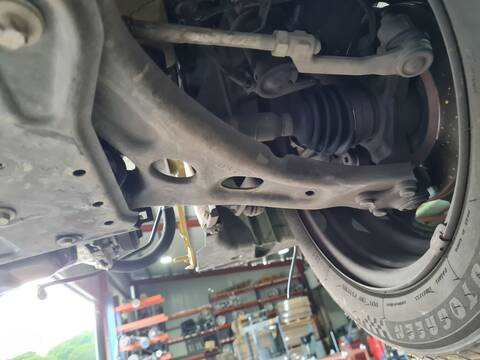 Brazo Suspension Delantero Derecho Peugeot 208 ACTIVE 75CV 55KW