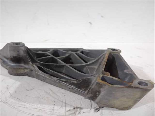 Foto 2ª: Soporte Motor Volkswagen Polo 1.9 SDI 64CV [ASY] (2001)