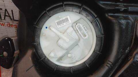 Foto 2ª: Deposito de Combustible Ford Focus TITANIUM 125CV 92KW [M1DD] (2015)