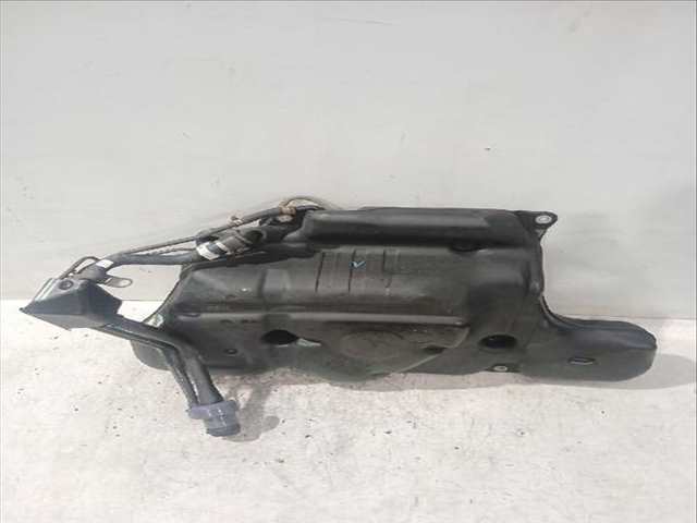 Foto 3ª: Deposito de Combustible Toyota Auris 1.6 ZRE151_) 124CV [1ZR-FE] (2006)