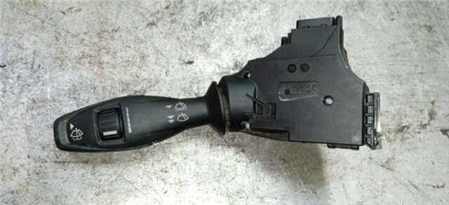 Foto 2ª: Mando Multifuncion Ford Tourneo 1.5 AMBIENTE [1.5 LTR. - 55 KW TDCI CAT] [UGCB]