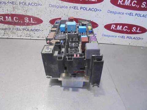 Foto 4ª: Caja Reles Fusibles Toyota Land Cruiser 3.0 D-4D GX 166CV 122KW [1KD] (2005)