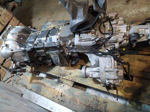 Foto 3ª: Caja Cambios Mitsubishi Montero 2.5 TD GLS PLUS 115CV 85KW [4D56] (2001)