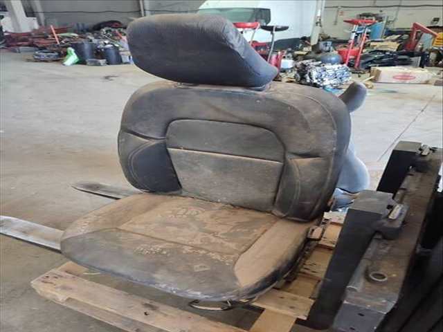 Foto 2ª: Asiento Delantero Derecho Renault Express VERSION INDEFINIDA (2021)