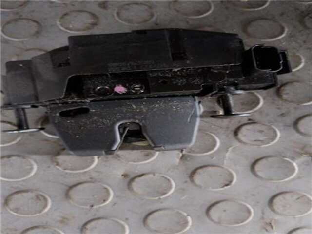 Foto 2ª: Cerradura Maletero Portón Peugeot 308 1.6 ACTIVE [1.6 LTR. - 85 KW 16V E-HDI FAP] [9h05]