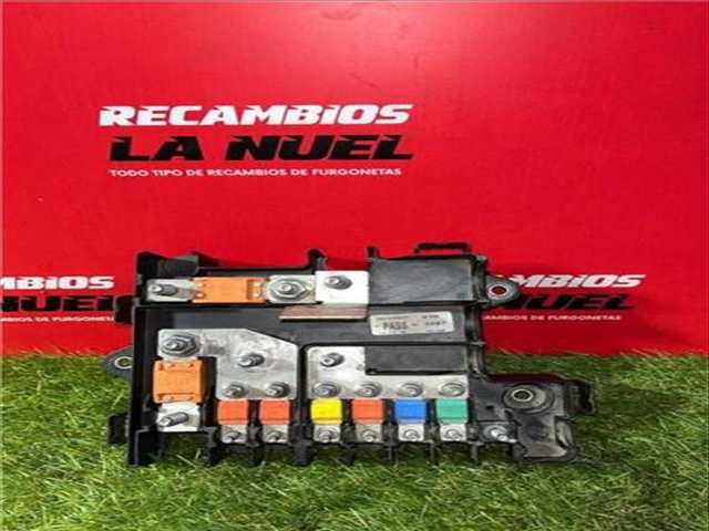 Caja Reles Fusibles Iveco Daily FG 33 S V BATALLA 3520 DIESEL SCR 136CV 100KW FURGON