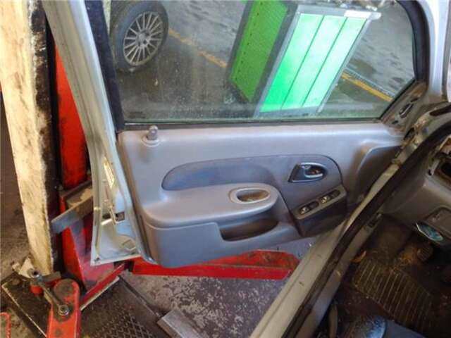 Foto 2ª: Puerta Delantera Izquierda Renault Clio 1.9 DTI ALIZE [1.9 LTR. - 59 KW DTI DIESEL] [f9q782]