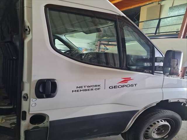 Puerta Delantera Derecha Iveco Daily NATURALPOWER 35S14 35C14 40C14 50C14 60C14 65C14 ... 136CV 100KW FURGONETA