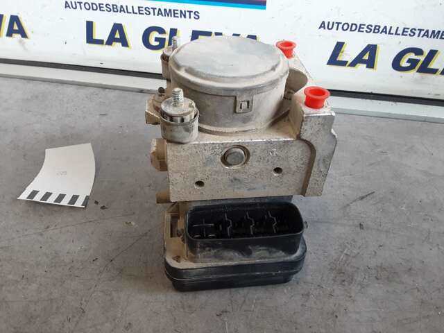 Foto 3ª: Centralita Abs Toyota Hilux 2.500 D4D 144CV/106KW 0CV [2KD-FTV] (2010)