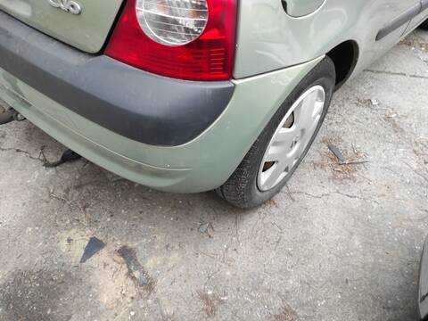 Foto 3ª: Paragolpes Trasero Renault Clio D7F720 (2002)