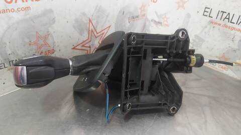 Foto 4ª: Palanca de Cambio Ford Kuga TITANIUM 180CV 132KW [T8MA] (2016)