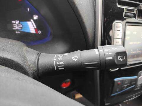 Mando Multifuncion Nissan Leaf EM57