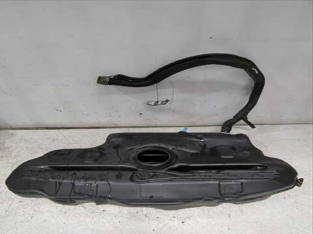 Foto 2ª: Deposito de Combustible Toyota Avensis 1.8 ZZT251_) 129CV [1ZZ-FE] (2003)