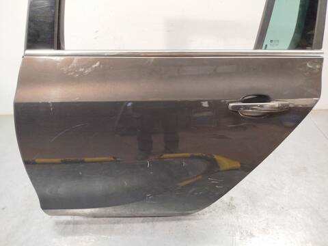 Foto 4ª: Puerta Trasera Izquierda Opel Zafira 1.6 CDTI 75) 136CV 100KW [B16DTH] (2015)