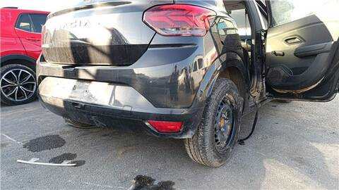 Foto 3ª: Paragolpes Trasero Dacia Sandero 1.0 TCE 90 91CV 67KW [H4D 470] (2024)