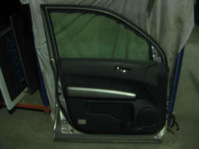 Foto 3ª: Puerta Delantera Izquierda Nissan X-Trail 2.0DCI T31) [M9R] (2008)