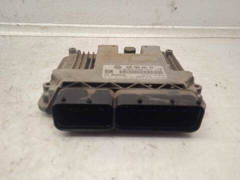Centralita Motor ECU Volkswagen Golf 1.9 TDI BERLINA 105CV 77KW