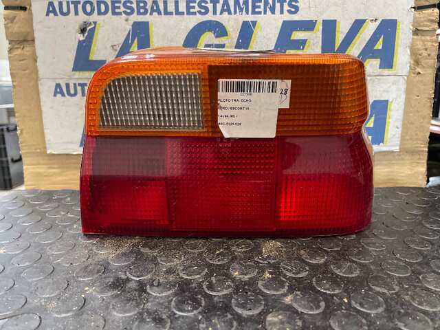 Foto 1ª: Piloto Trasero Derecho Ford Escort 1.6 (1992)