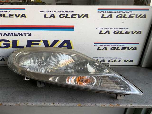 Faro Derecho Nissan Primastar 2.0 DCI 115CV 0CV
