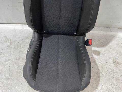 Foto 2ª: Asiento Delantero Derecho Opel Corsa EDITION 101CV [F 12 XHL] (2019)