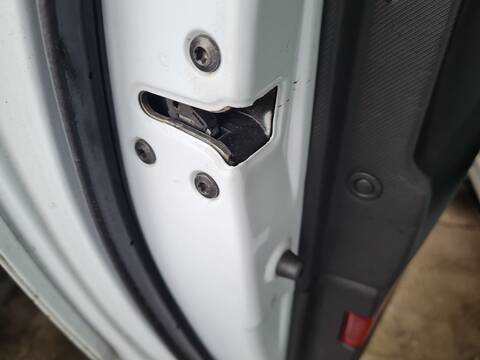 Cerradura Puerta Delantera Izquierda Kia Ceed 116CV
