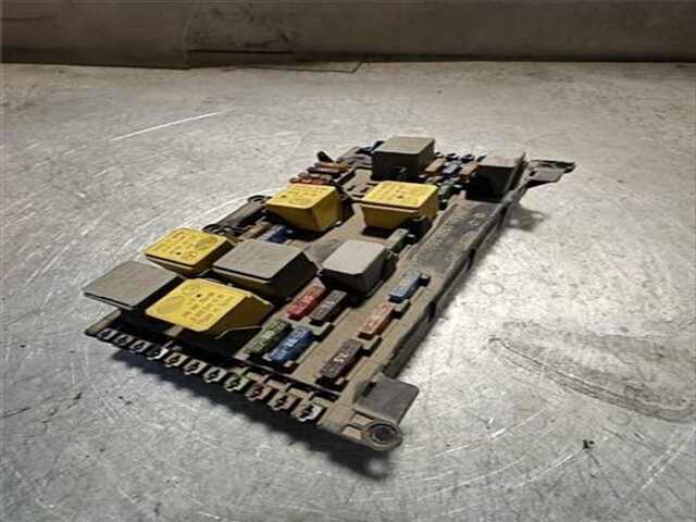 Foto 3ª: Caja Reles Fusibles Mercedes Vito 2.1 111 CDI COMPACTO (639.601) [2.1 LTR. - 80 KW CDI CAT] [646982]