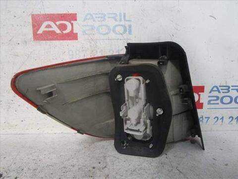 Piloto Trasero Derecho Mercedes Clase B 150 2.0 180 CDI 245.207) 109CV 80KW