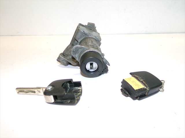 Foto 3ª: Antirrobo Audi A3 1.6 G MODELO 8L,1996-2003 [AKL] (2000)