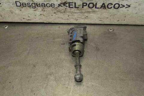 Foto 3ª: Cerradura Puerta Delantera Izquierda Peugeot 308 ACCESS 92CV 68KW [9H06] (2015)