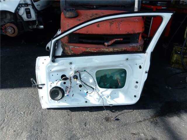 Foto 3ª: Puerta Delantera Derecha Volkswagen Golf 2.0 GTI BMT/START-STOPP [2.0 LTR. - 169 KW 16V T FSI] [CHHA]