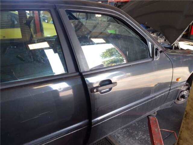 Puerta Delantera Derecha Mercedes Clase C 160 2.8 280 (202.028) [2.8 LTR. - 142 KW 24V CAT]