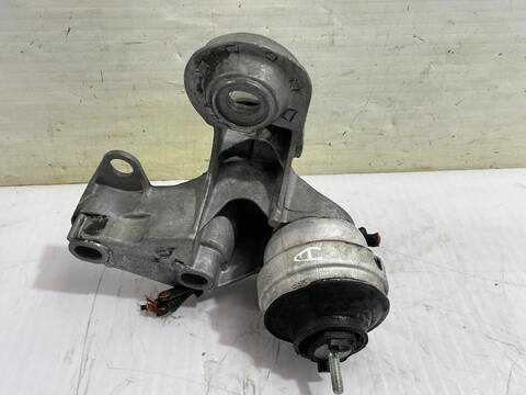 Foto 2ª: Soporte Motor Volkswagen Passat ADVANCE 131CV [AVF] (2000)