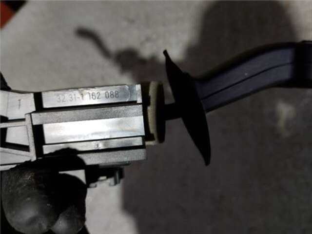 Foto 3ª: Mando Multifuncion Bmw Serie 5 518 2.5 525TDS [2.5 LTR. - 105 KW TURBODIESEL CAT] [M51 D25 (25 6 T1)]