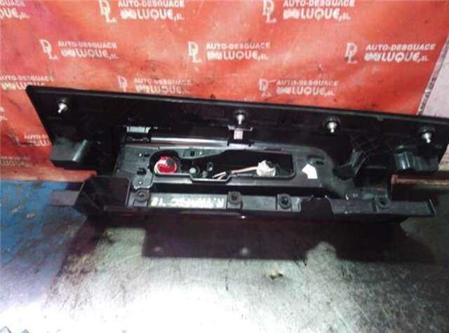 Foto 3ª: Piloto Trasero Derecho Renault Trafic 1.6 L2H1 2.9T [1.6 LTR. - 103 KW DCI DIESEL]