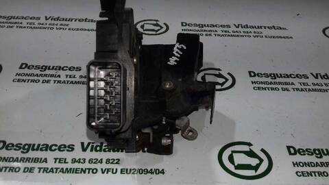 Foto 2ª: Cerradura Puerta Delantera Izquierda Ford Focus TREND BERLINA 115CV 85KW [KKDA] (2007)