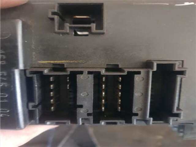 Foto 2ª: Mando Multifuncion Mercedes Clase A 140 1.6 160 (168.033) [1.6 LTR. - 75 KW CAT] [M 166.960]