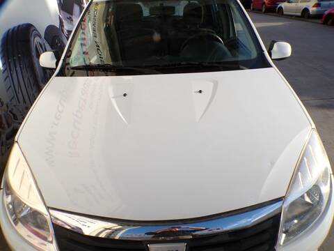 Capot Dacia Sandero D4F F7
