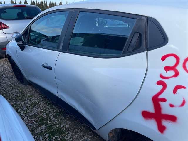 Foto 2ª: Puerta Trasera Izquierda Renault Clio 1.1 GASOLINA 73cv [D4FD7] (2017)