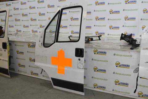 Foto 2ª: Puerta Delantera Izquierda Fiat Ducato 2.3 JTD BATALLA 2850 MM [F1AE0481C]