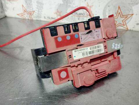 Foto 3ª: Caja Reles Fusibles Bmw Serie 3 315 318D 143CV 105KW [N47D20C] (2011)