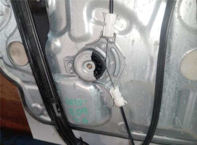 Elevalunas Eléctrico Trasero Derecho Nissan Qashqai 1.5DCI