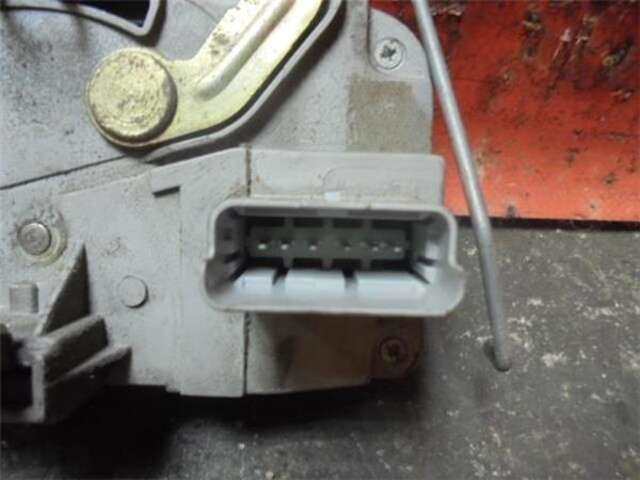 Foto 2ª: Cerradura Puerta Delantera Derecha Peugeot 206 1.6 CC [1.6 LTR. - 80 KW 16V CAT (NFU - TU5JP4)] [NFU (TU5JP4)]