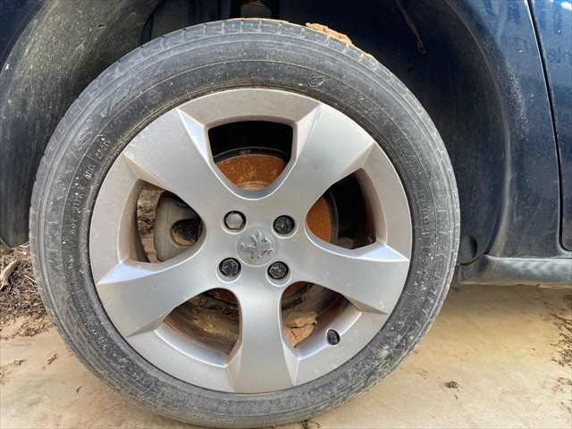 Foto 3ª: LLanta Aleacion Peugeot 3008 1.6 HDI 110cv [9HR 9H05] (2011)