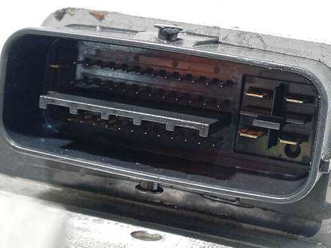 Foto 4ª: Abs Toyota Yaris 1.5 HYBRID NHP130_) 101CV 74KW [1NZFXE] (2014)