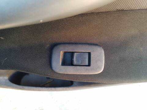 Foto 3ª: Botonera Elevalunas Toyota Auris LUNA 90CV 66KW [D 1ND] (2007)