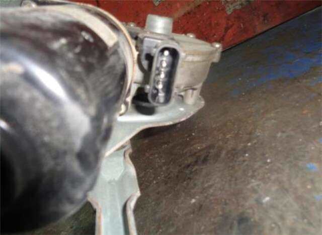 Foto 3ª: Motor Limpia Delantero Bmw Serie 5 518 525TDS [256T1]